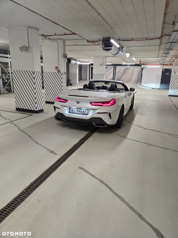 BMW Seria 8 - 36