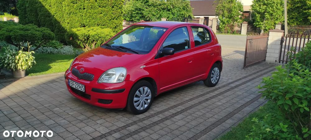 Toyota Yaris 1.0 Base - 1