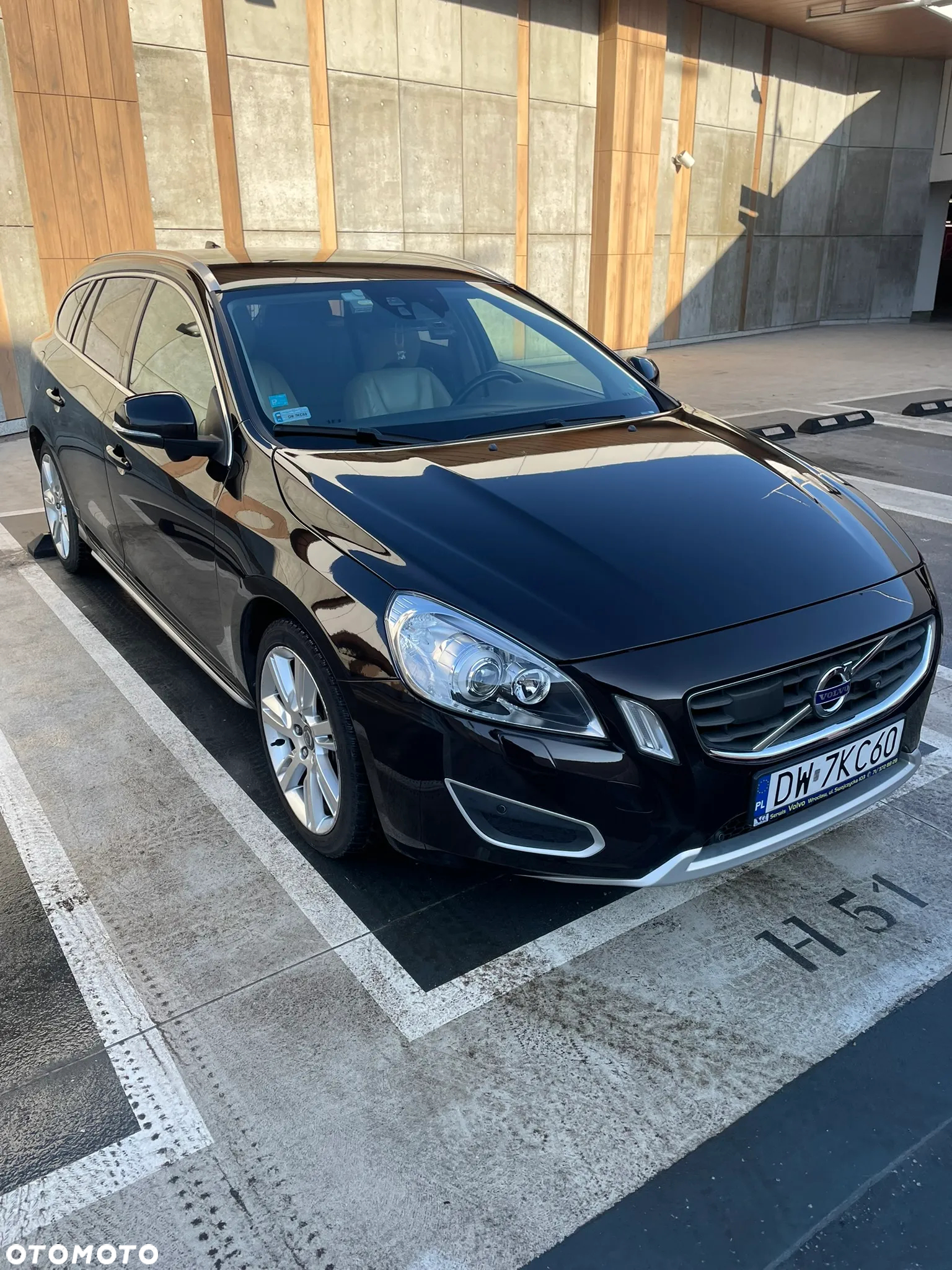 Volvo V60 D5 AWD Summum - 11