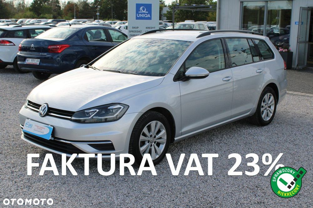 Volkswagen Golf - 1
