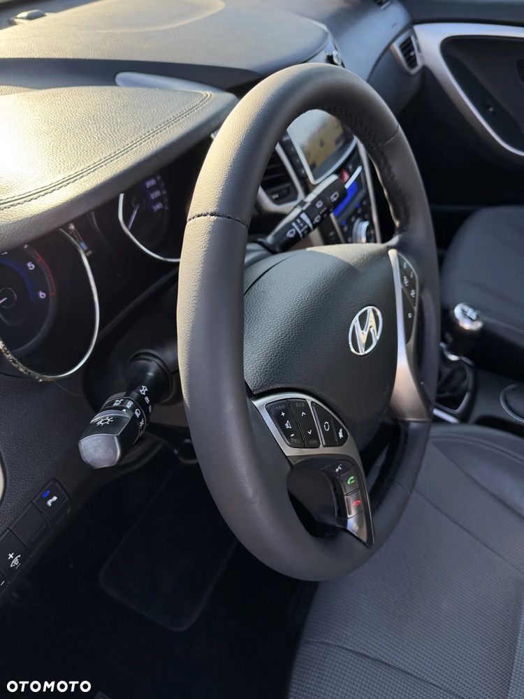 Hyundai i30 1.6 CRDi Premium - 23