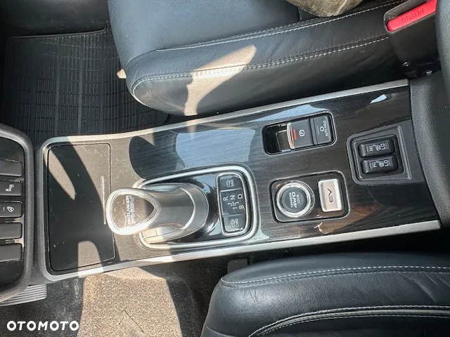 Mitsubishi Outlander 2.0 4WD Plug-In Hybrid - 30