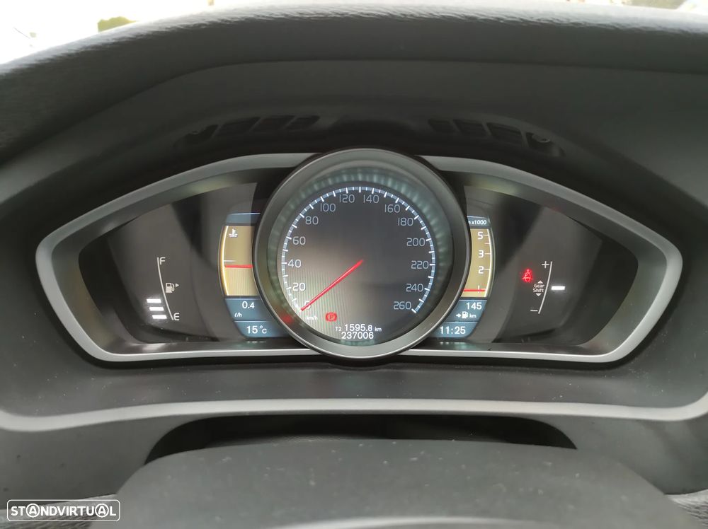 Volvo V40 Cross Country 1.6 D2 Momentum - 21