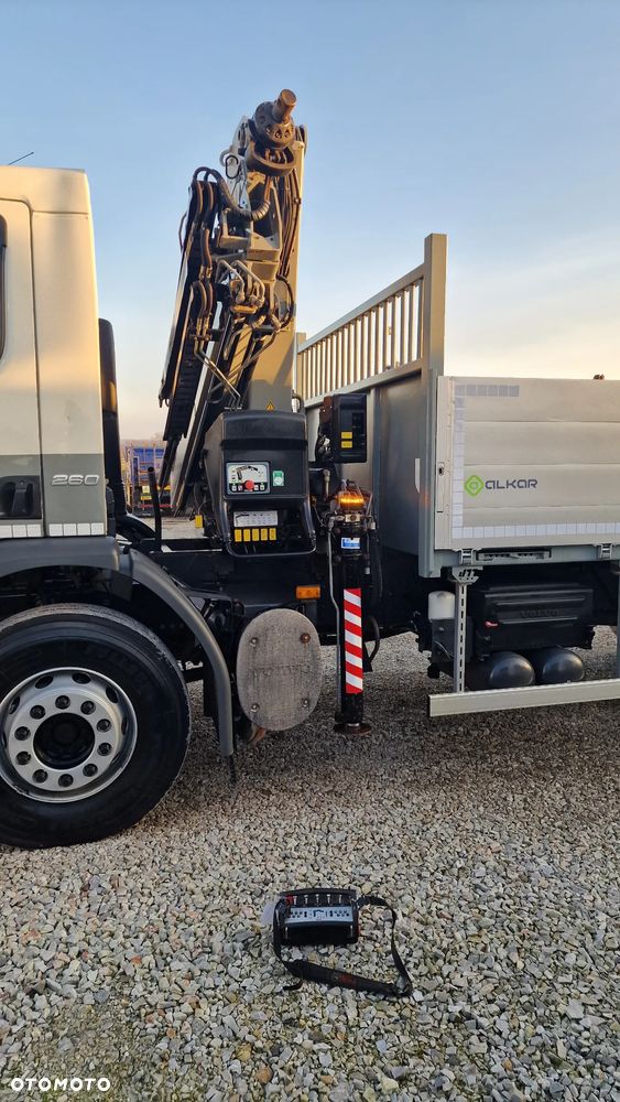 Volvo FE 260 4x2 Hds HIAB 122/11m/Pilot Skrzynia 6m - 24