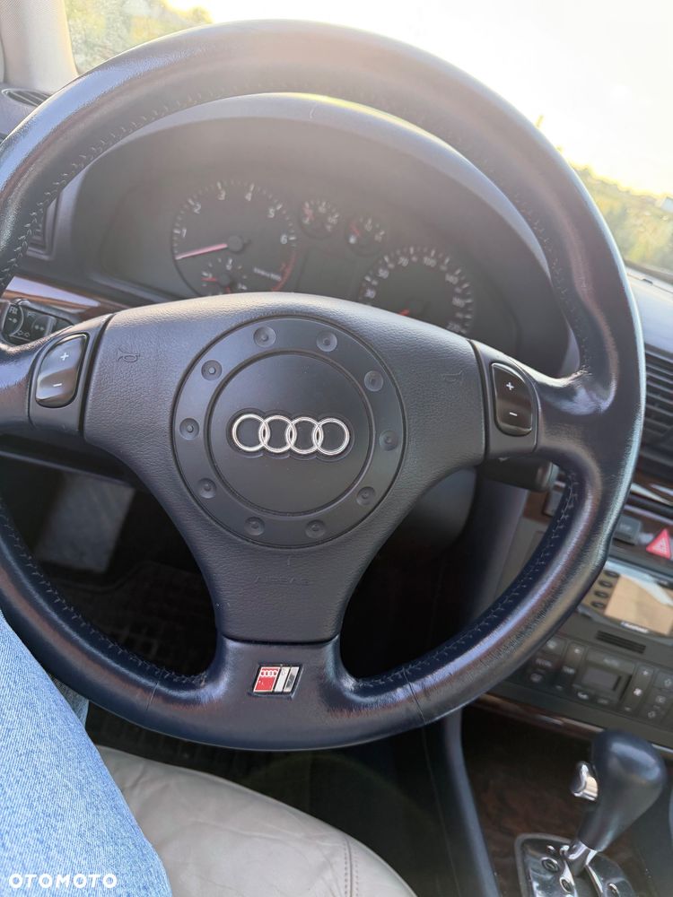 Audi A4 Avant - 9