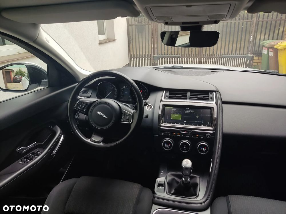 Jaguar E-Pace - 37