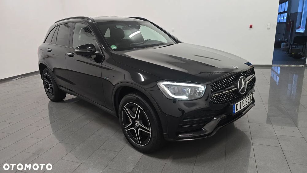 Mercedes-Benz GLC 300 de 4Matic 9G-TRONIC AMG Line Plus - 2