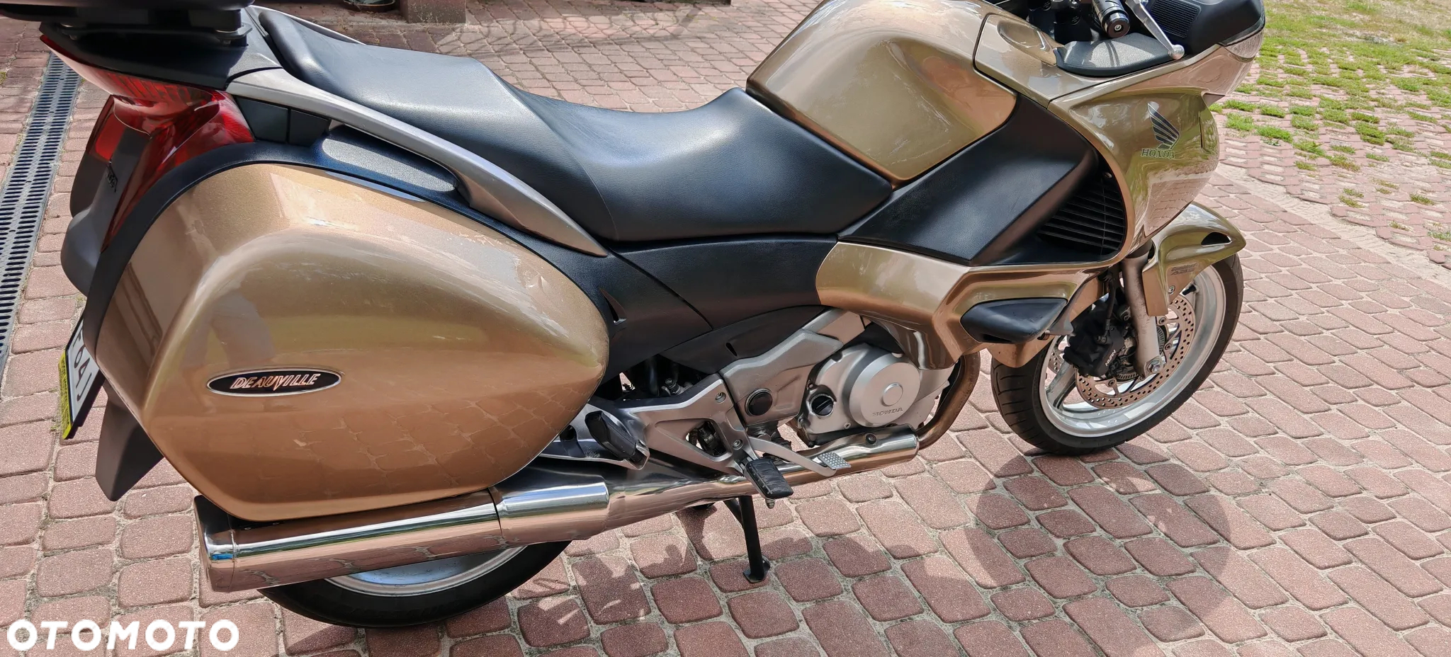 Honda NTV - 9