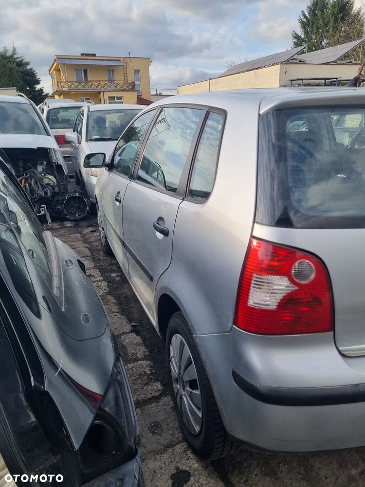 Vw Polo 9n 5d 1.4 tdi BAY skrzynia GGV lakier LA7W na czesci - 3
