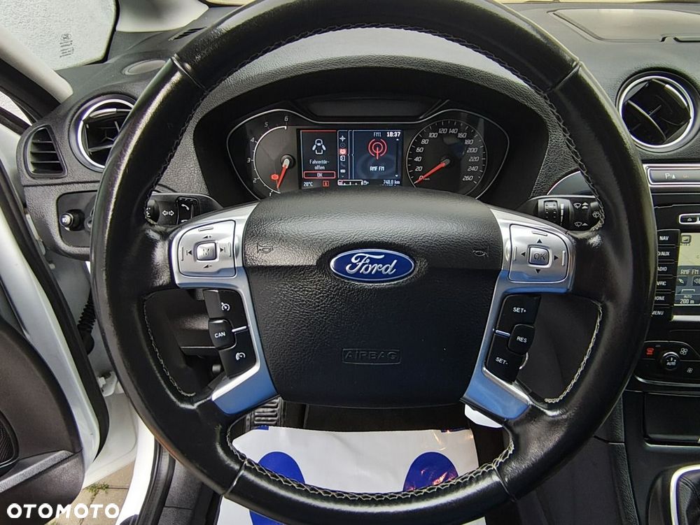 Ford S-Max 2.0 TDCi DPF Titanium - 13