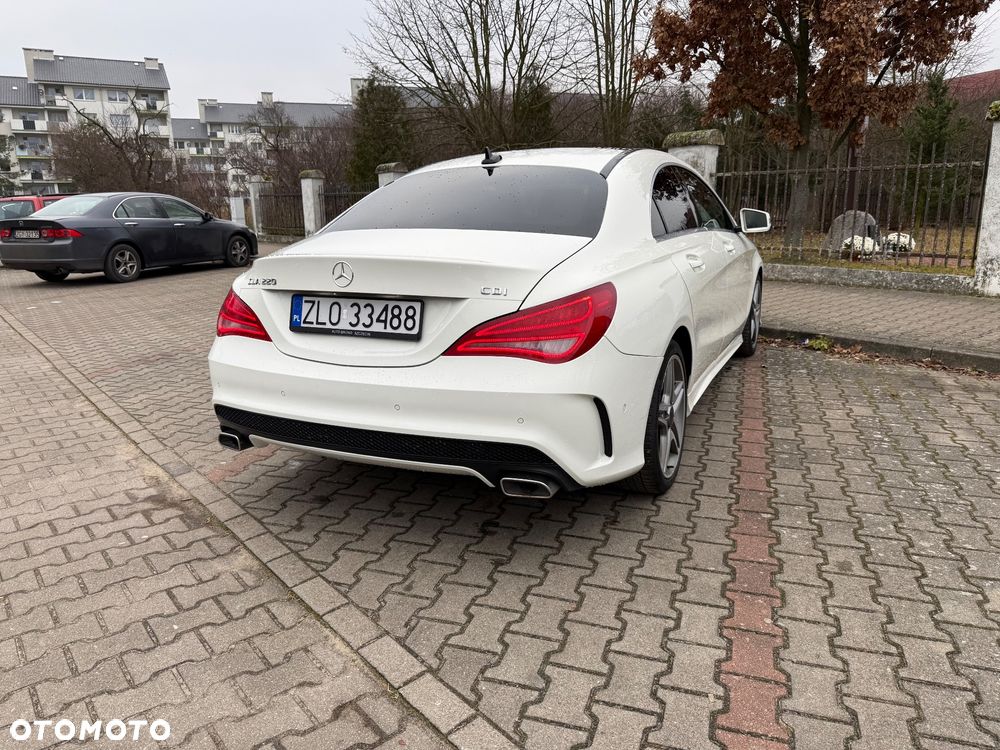Mercedes-Benz CLA 220 CDI 7G-DCT AMG Line - 3