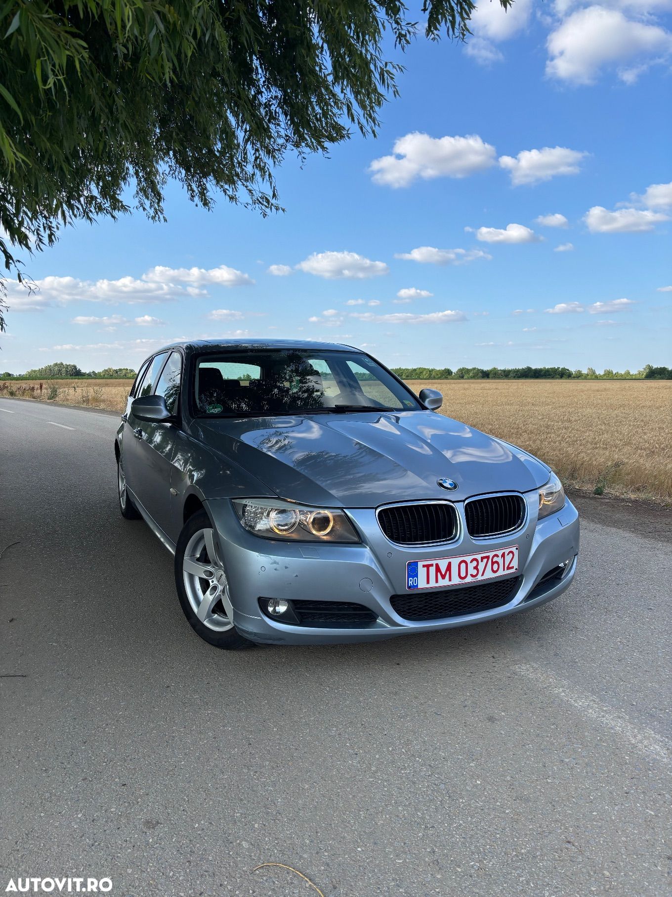 BMW Seria 3 318d DPF Touring Edition Lifestyle - 1