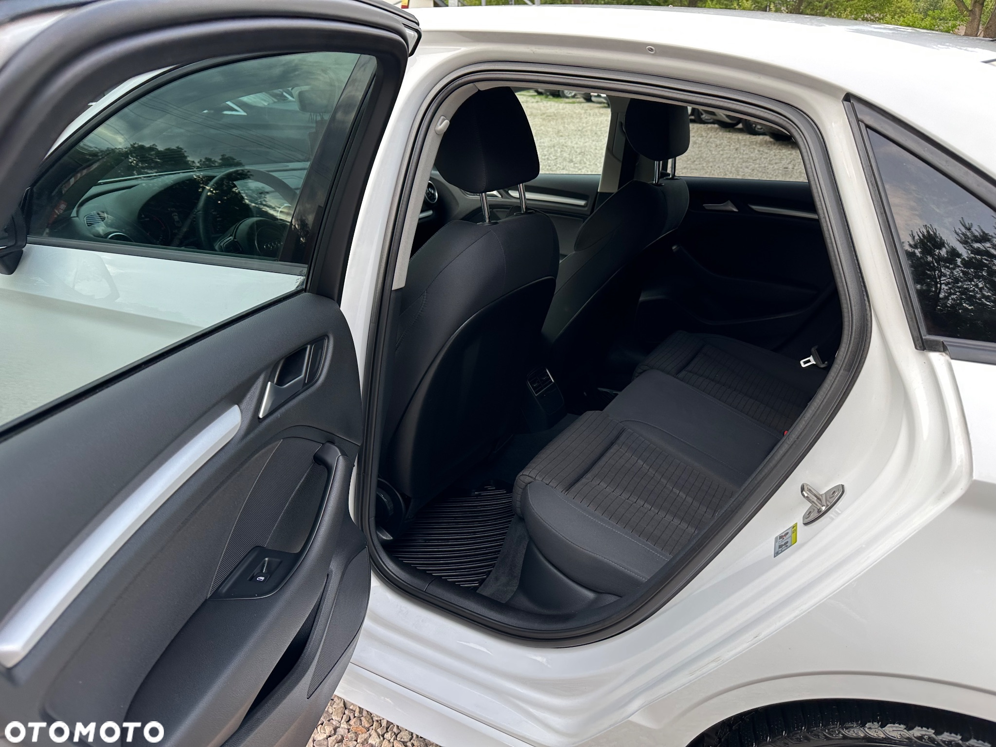 Audi A3 2.0 TDI clean diesel Edycja specjalna S tronic - 12