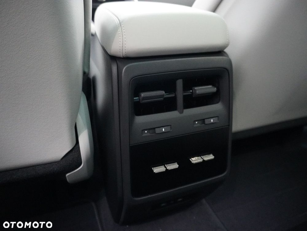 Porsche Macan - 34