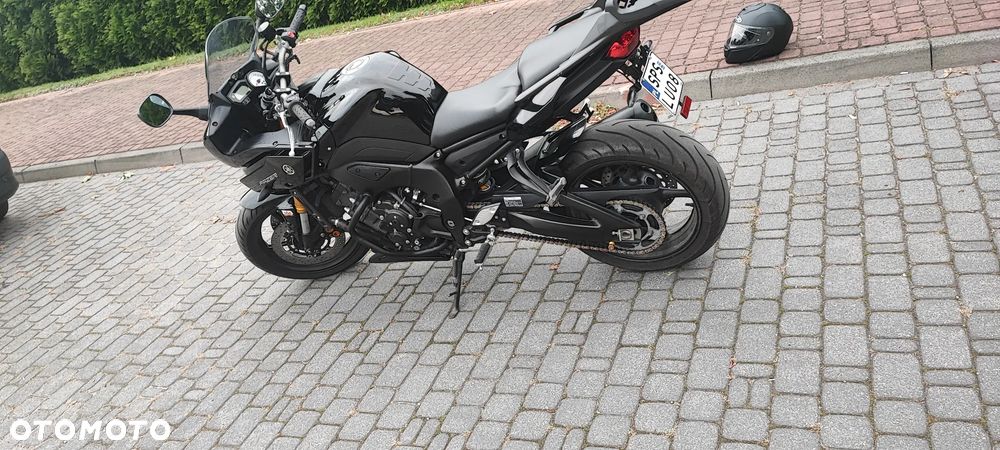 Yamaha FZ8 - 4