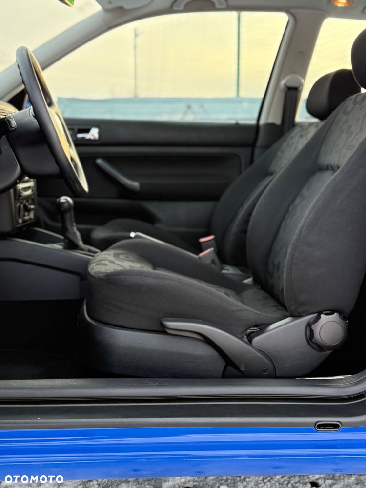 Volkswagen Golf 1.9 TDI Comfortline - 17
