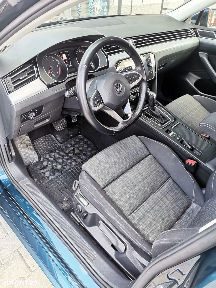 Volkswagen Passat 2.0 TDI DSG Trendline - 9