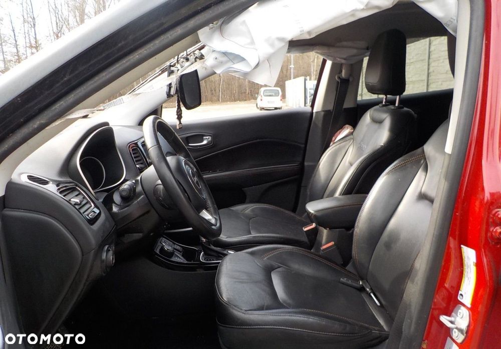 Jeep Compass - 29