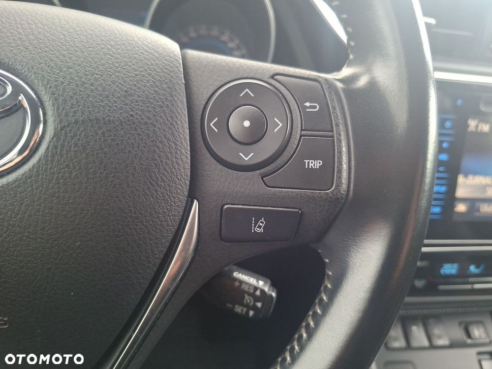 Toyota Auris - 17
