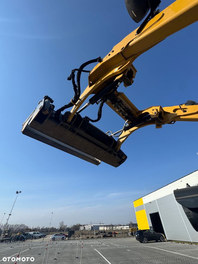 Caterpillar 262D3 - 16