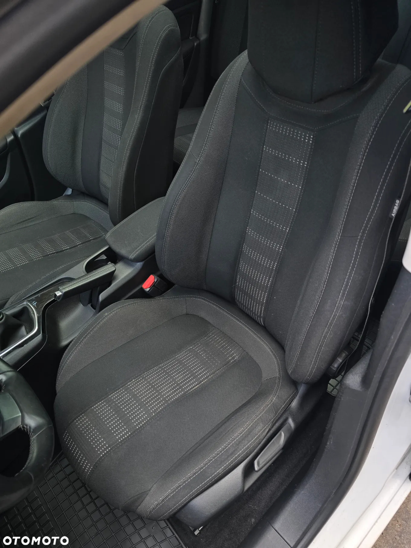 Peugeot 308 1.6 BlueHDi Business Line S&S - 17