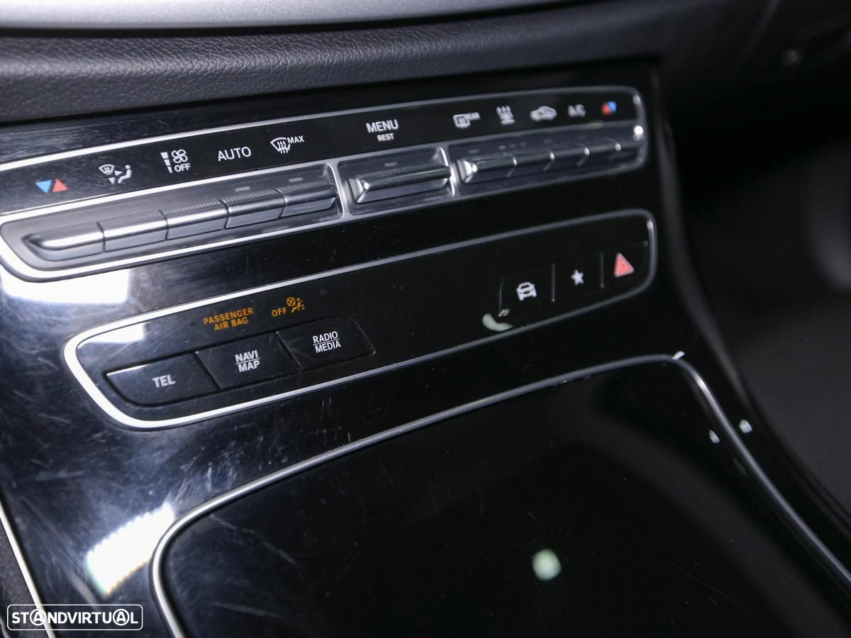 Mercedes-Benz E 300 de 4Matic T 9G-TRONIC Avantgarde - 24
