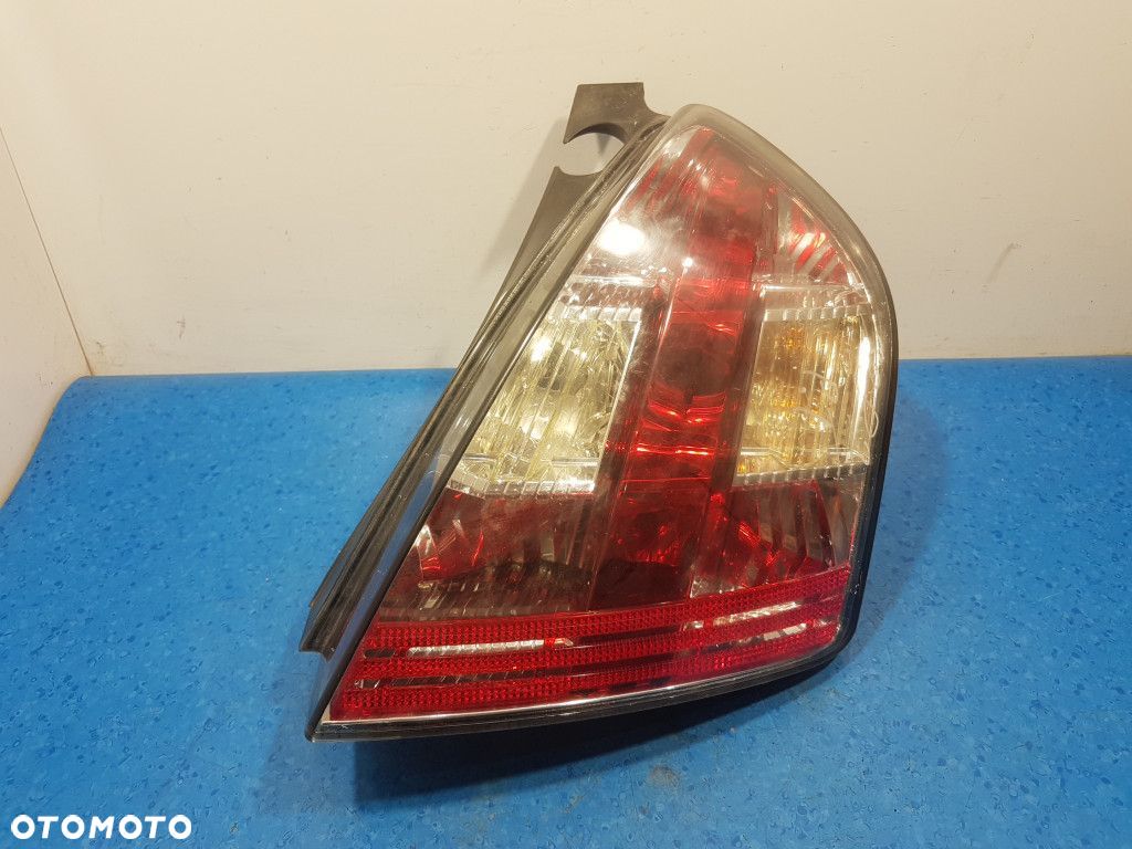 FIAT STILO HB 3D LAMPA TYŁ PRAWA ZEWNĘTRZNA - 1