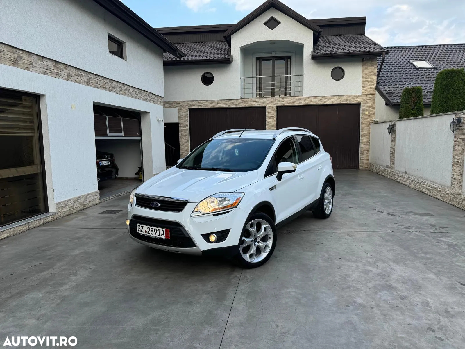 Ford Kuga - 3