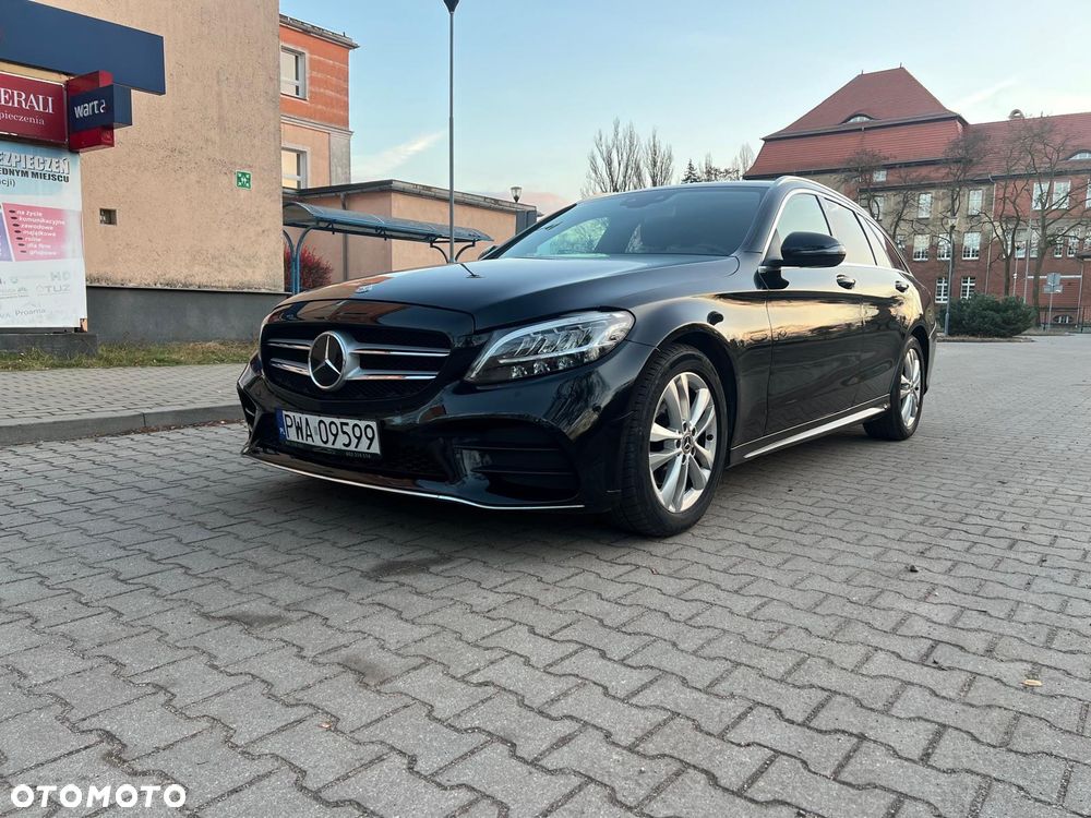 Mercedes-Benz Klasa C 220 d T 9G-TRONIC AMG Line - 13