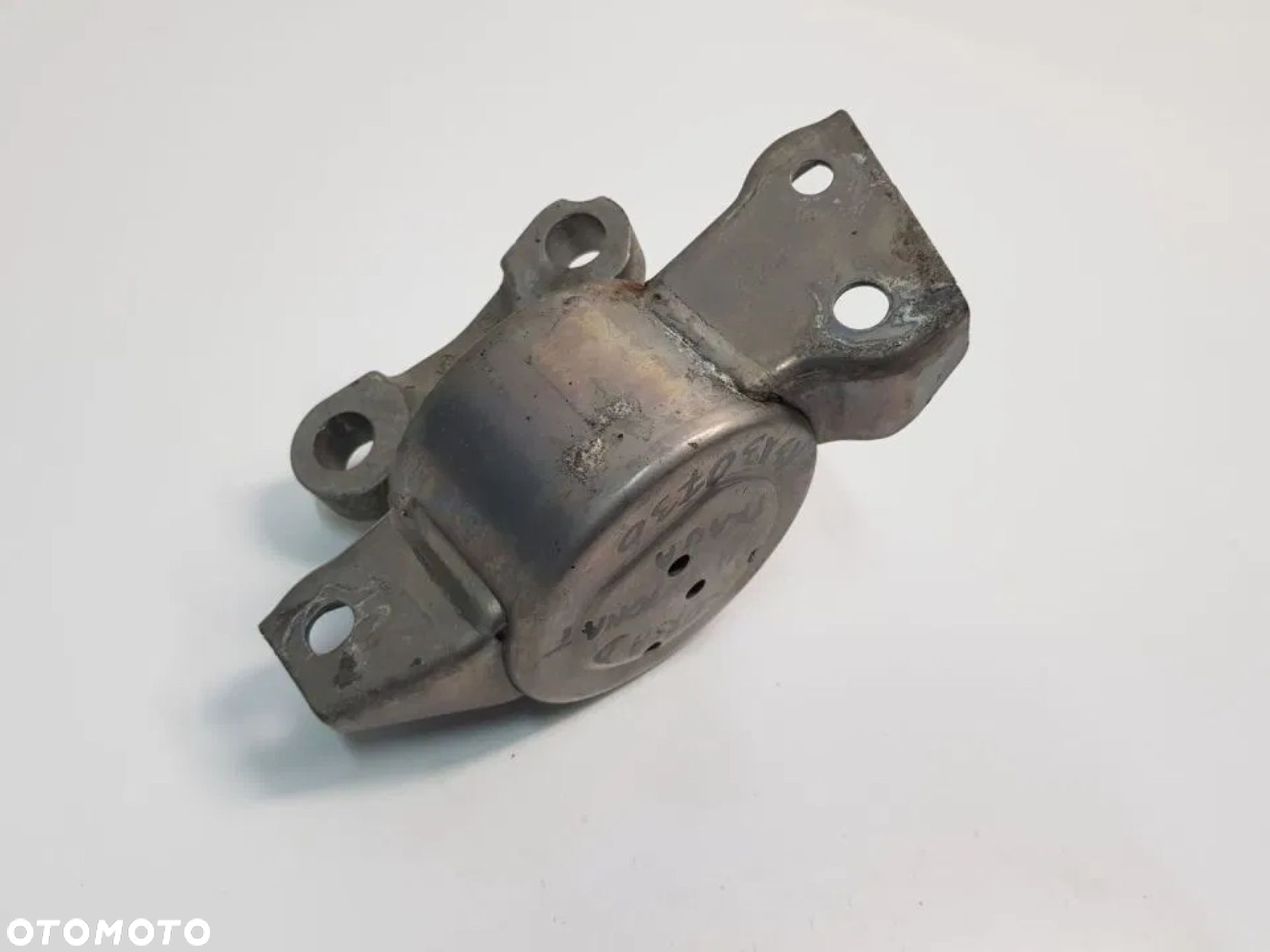 ŁAPA PODUSZKA SILNIKA OPEL CORSA D 1.4 AUTOMAT - 4