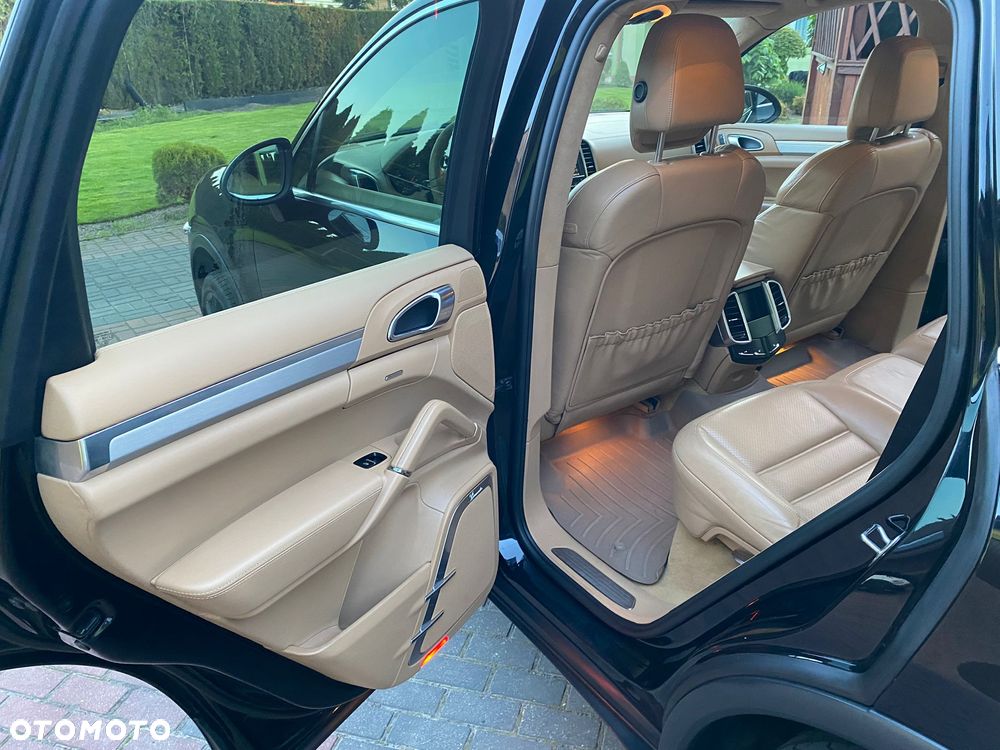 Porsche Cayenne Turbo - 15