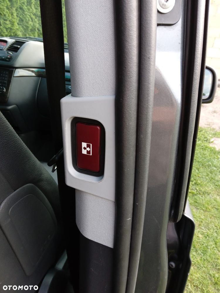 Mercedes-Benz Viano 3.0 CDI Ambiente (d³ugi) - 19