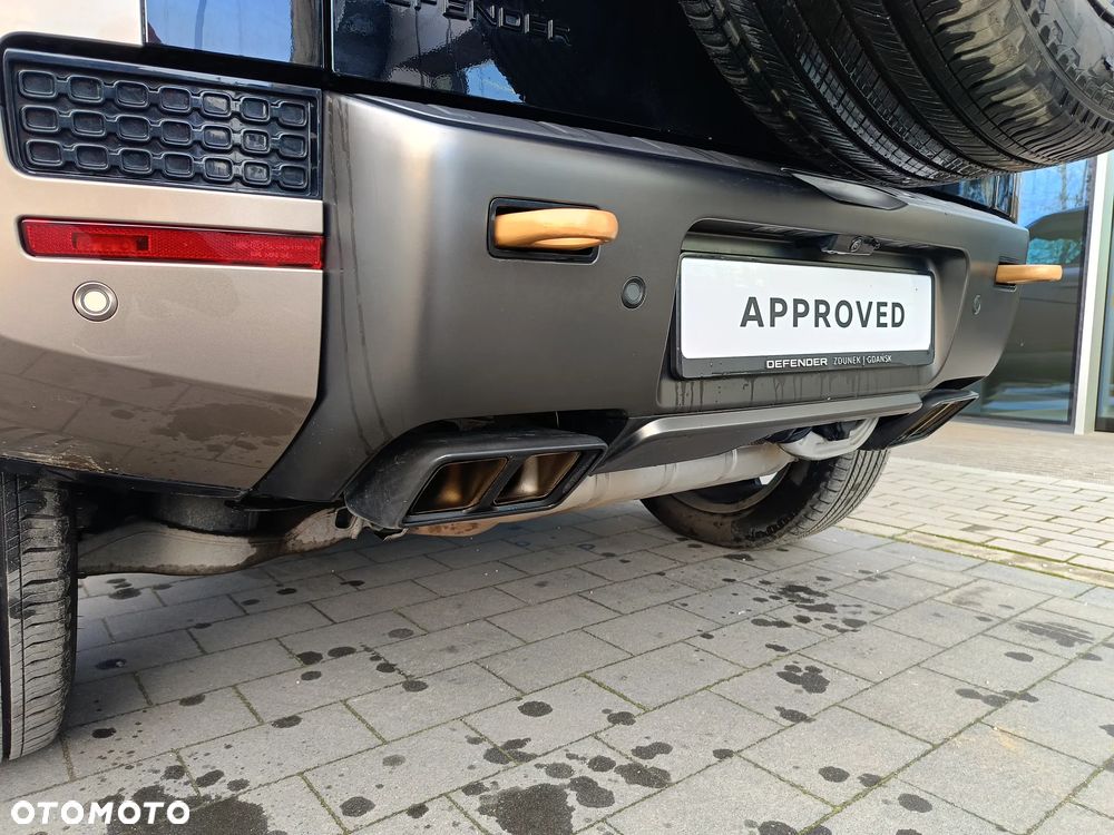 Land Rover Defender - 14