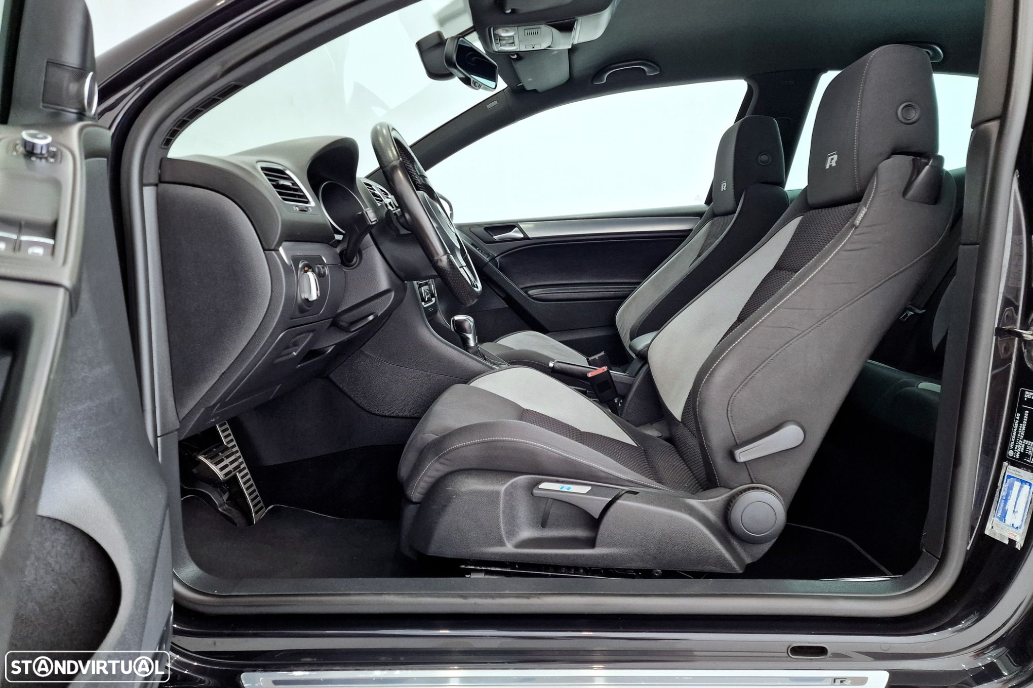 VW Golf 2.0 TSi R20 DSG - 19