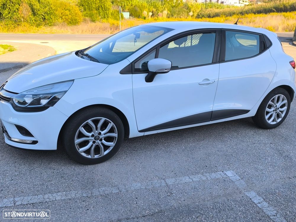 Renault Clio - 1