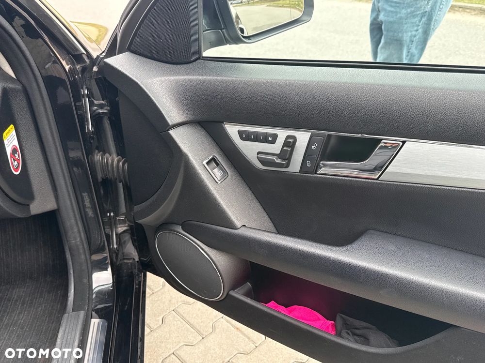 Mercedes-Benz Klasa C 200 Kompressor Automatik Avantgarde - 36