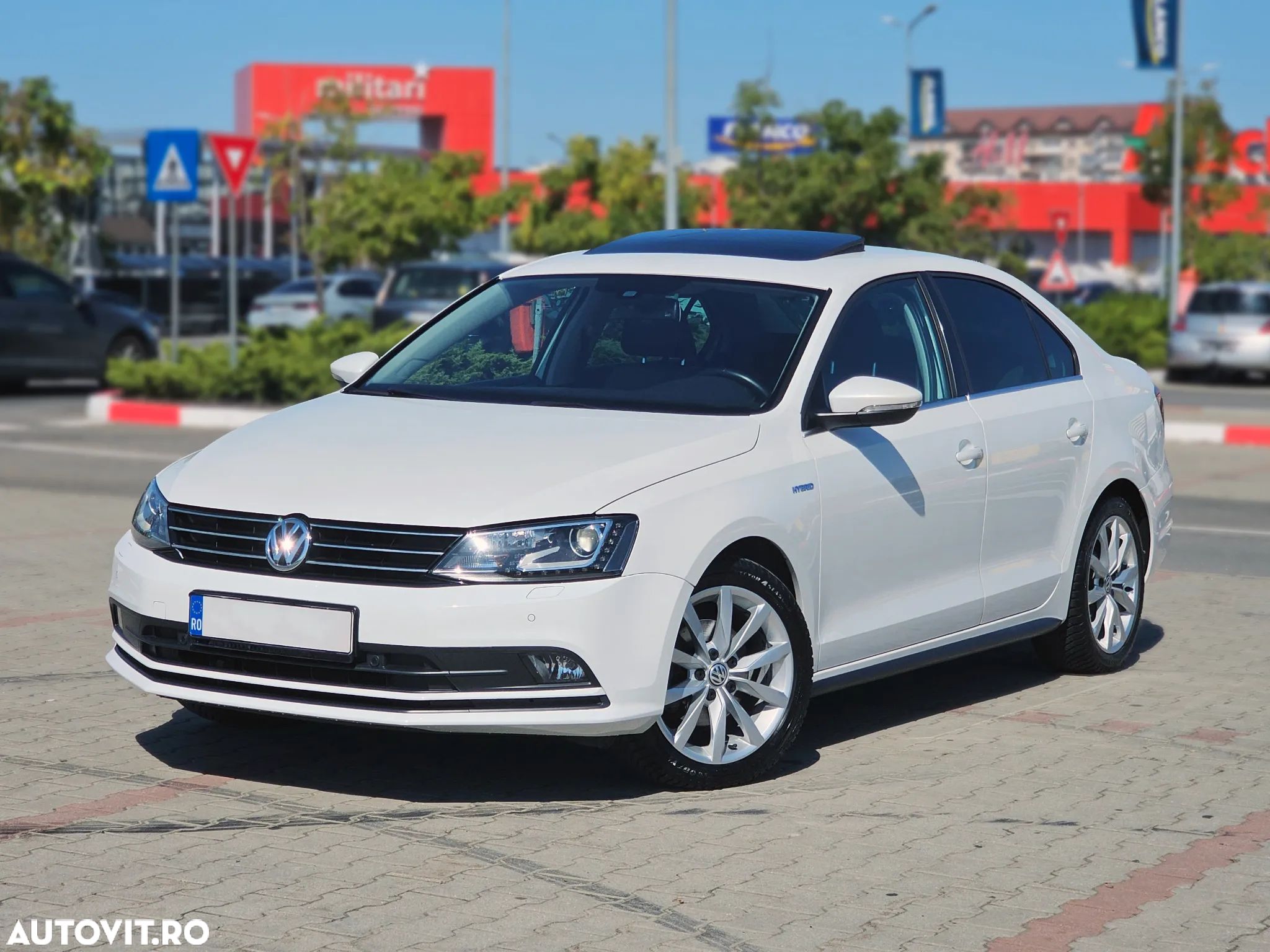 Volkswagen Jetta 1.4 Hybrid DSG Highline - 1