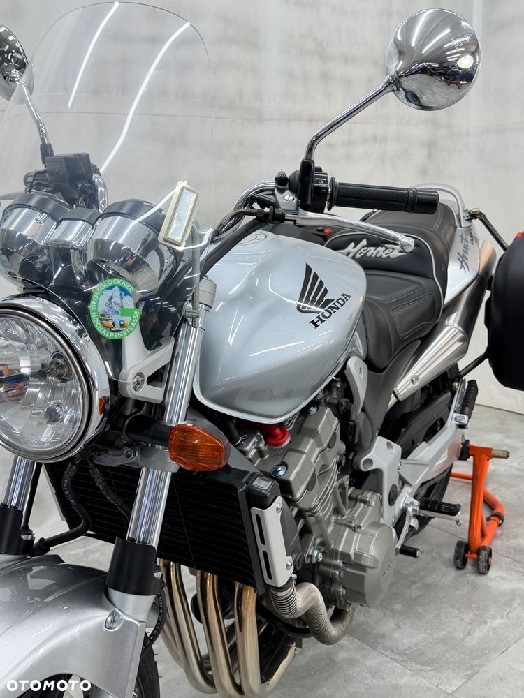 Honda Hornet - 25