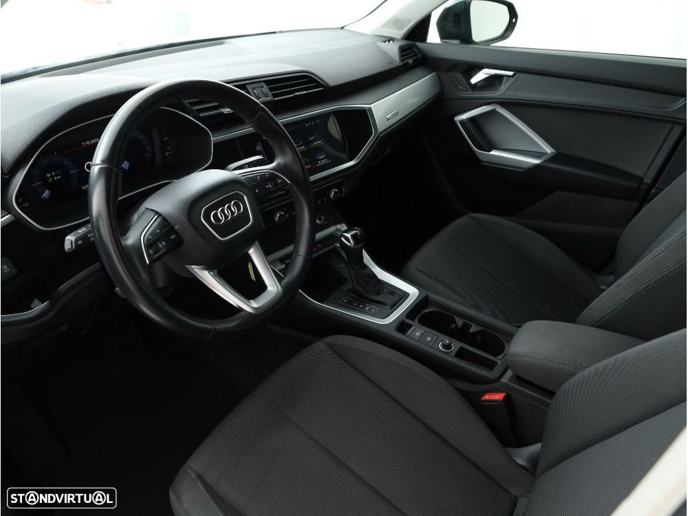 Audi Q3 45 TFSIe S tronic - 13