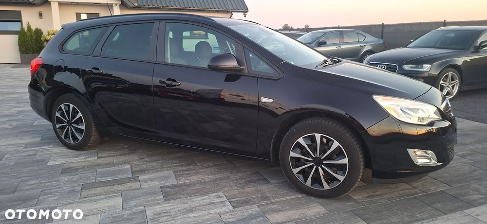 Opel Astra 1.6 Color Edition - 4