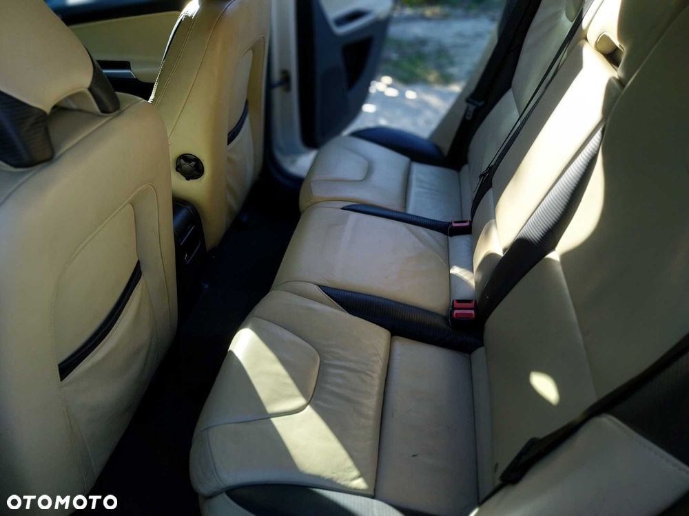Volvo XC 60 - 8
