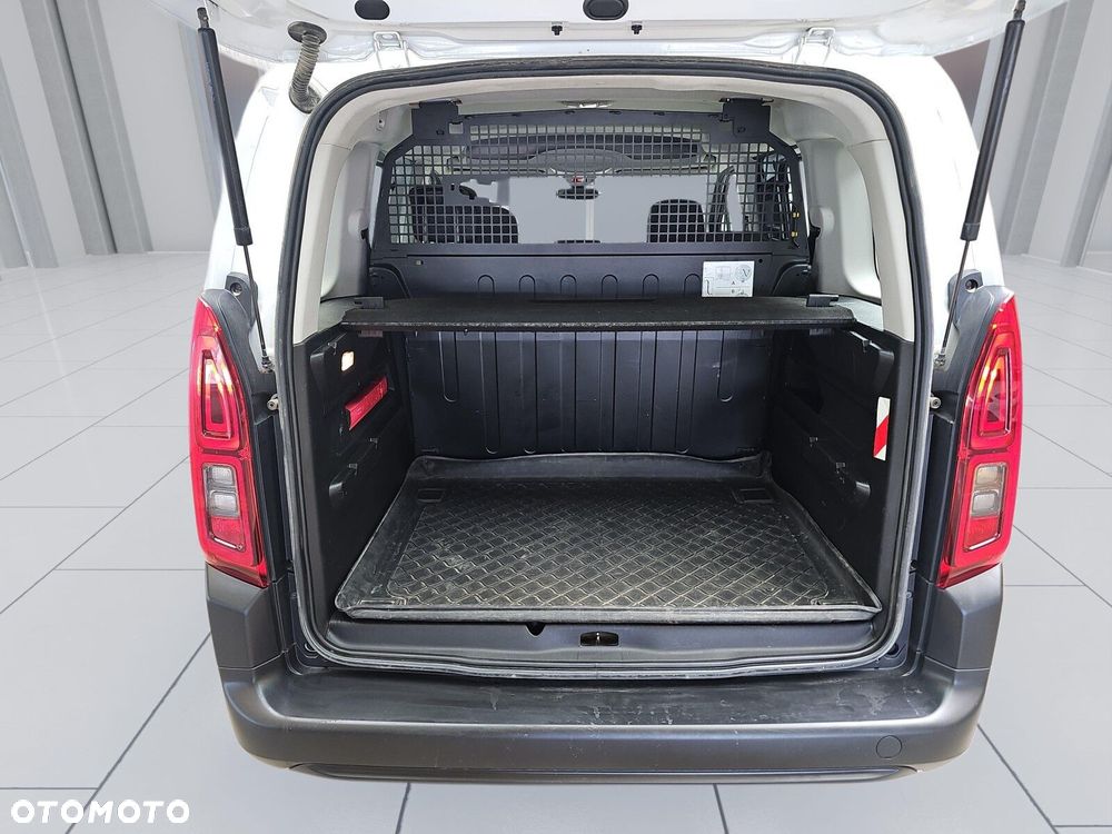 Opel Combo 1.5 DT Edition 102KM - 17