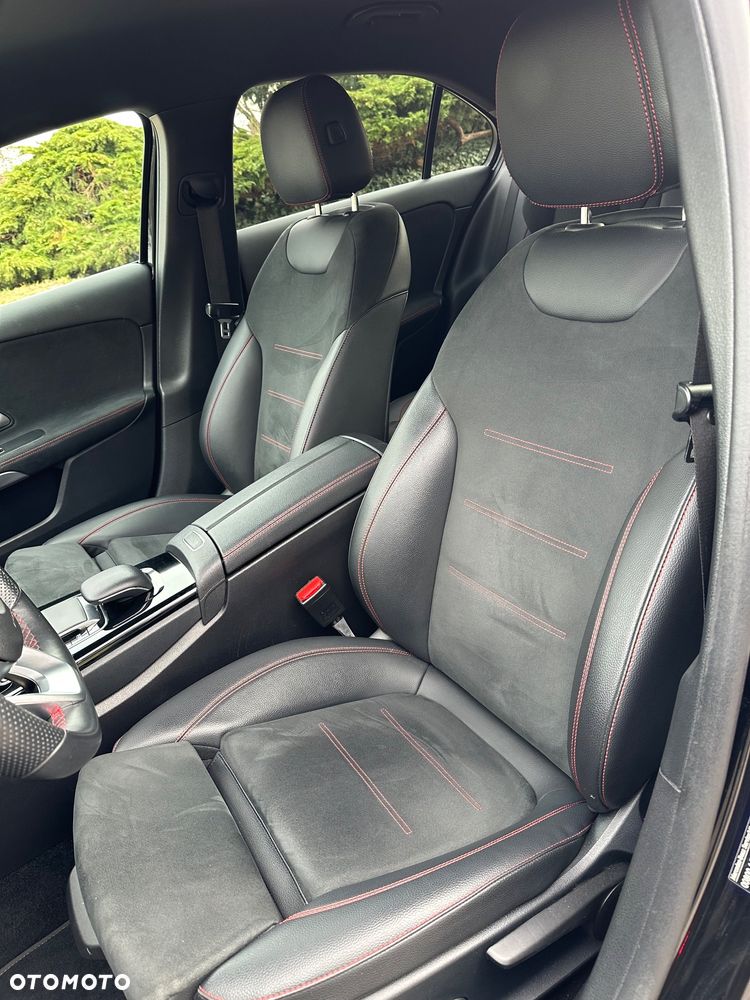 Mercedes-Benz Klasa A 180 7G-DCT Lim AMG Line Advanced Plus - 18