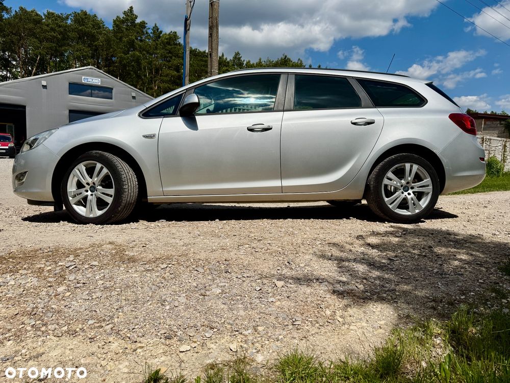 Opel Astra 1.6 Caravan - 2