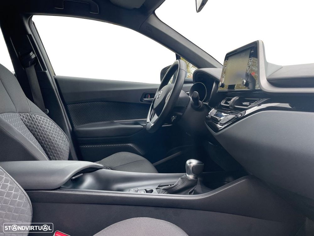Toyota C-HR - 12