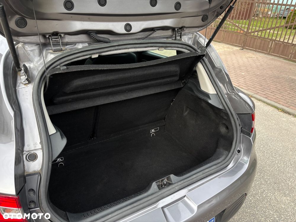 Renault Clio Energy dCi 90 Start & Stop Experience - 15