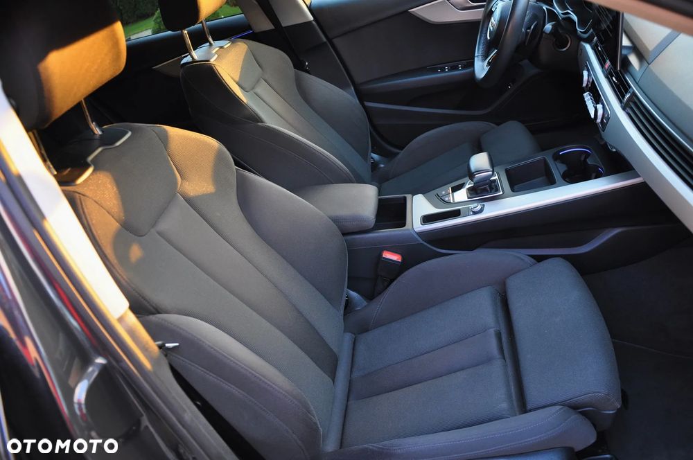 Audi A4 Limousine 35 TFSI mHEV Advanced S tronic - 14