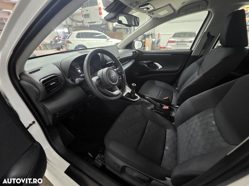 Toyota Yaris 1.5 L Dynamic - 10