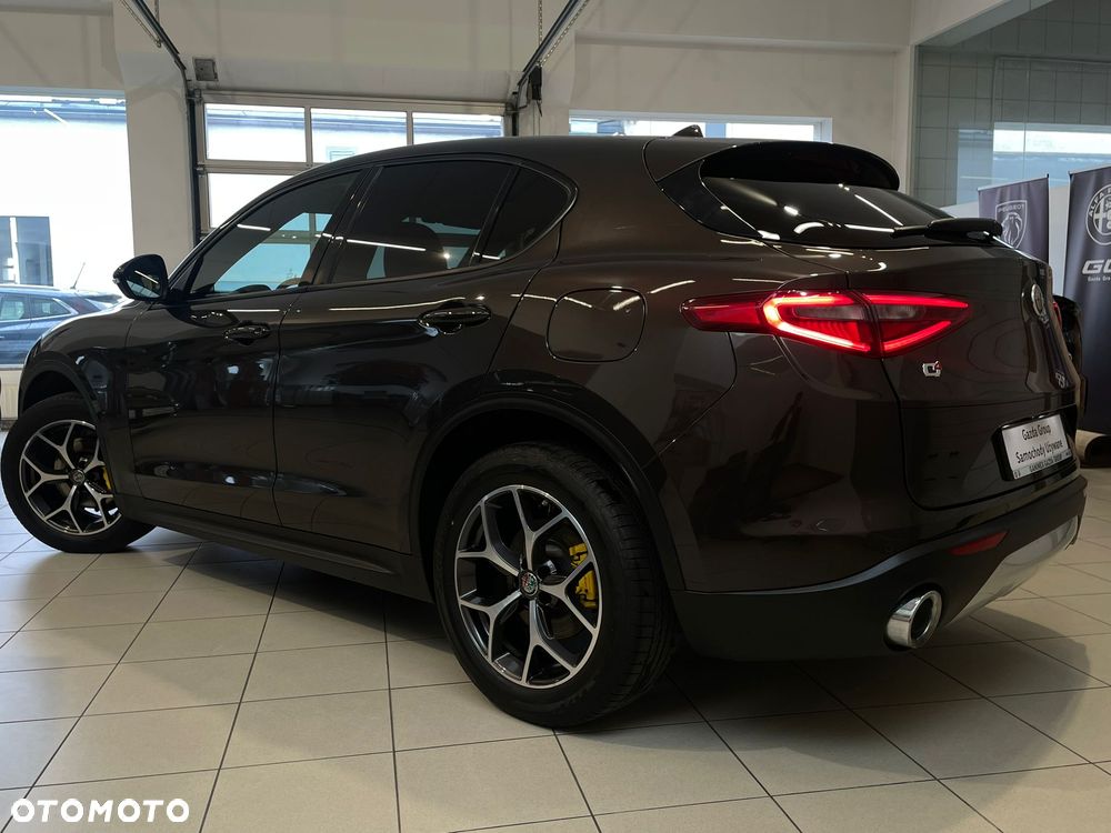 Alfa Romeo Stelvio 2.0 Turbo Sprint Q4 - 3