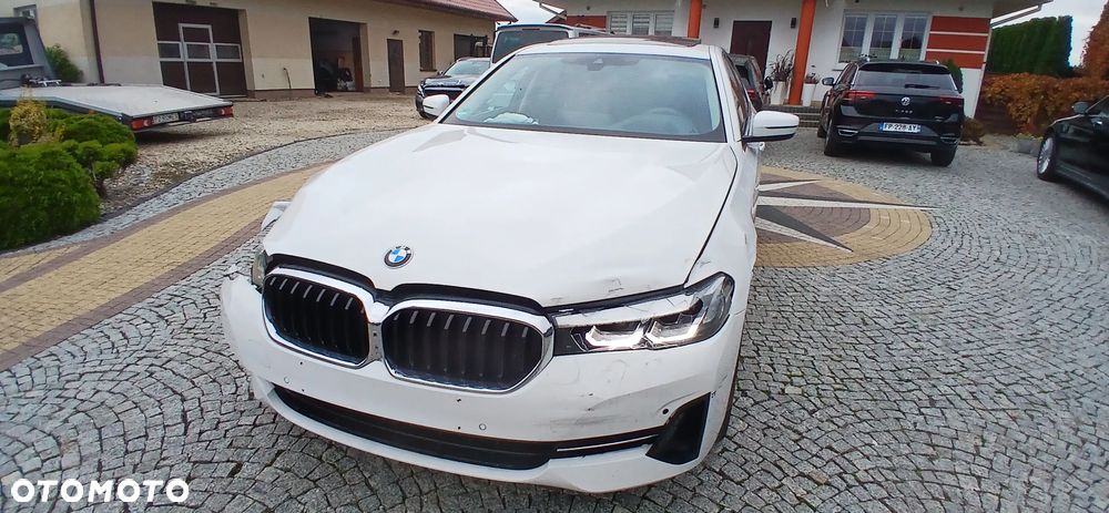 BMW Seria 5 530i Sport Line - 6